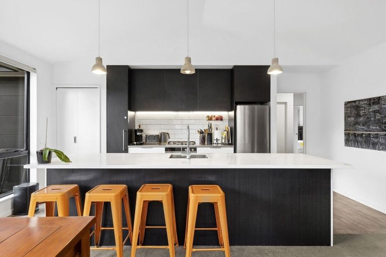 Photo of property in 51 Kirimoko Crescent, Wanaka, 9305