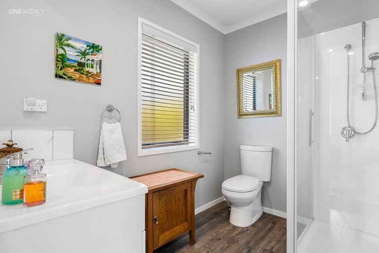 Photo of property in 18 Sincock Place, Kaiapoi, 7630