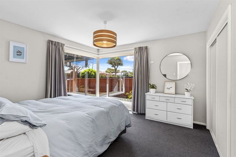 Photo of property in 24 Flower Street, Bryndwr, Christchurch, 8053