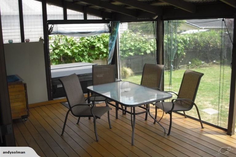 Photo of property in 50 Poaka Avenue, Dinsdale, Hamilton, 3204