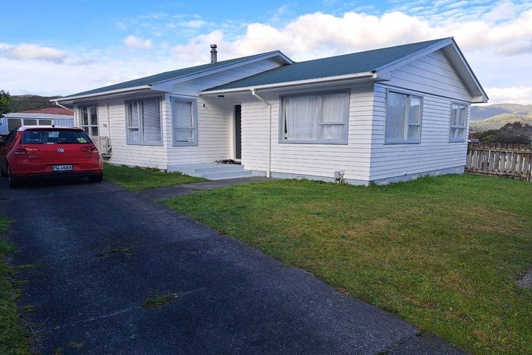 Photo of property in 26 Kairanga Crescent, Wainuiomata, Lower Hutt, 5014