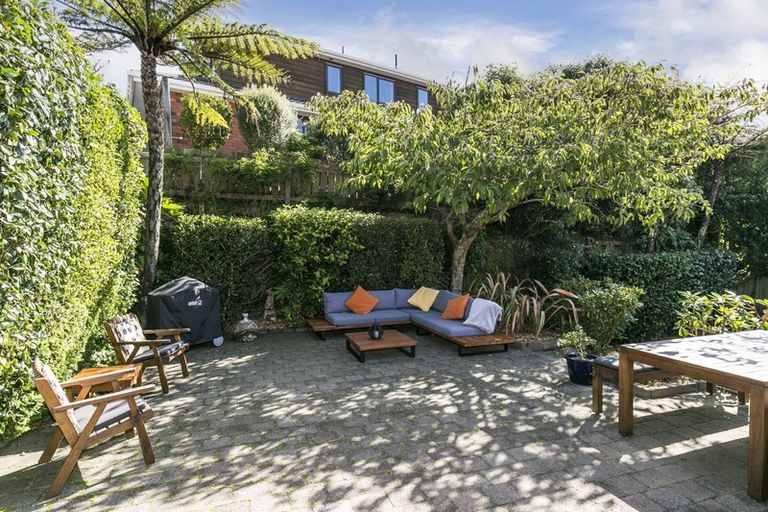 Photo of property in 24 Satara Crescent, Khandallah, Wellington, 6035