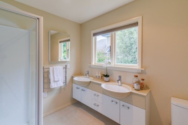 Photo of property in 96 Saint Martins Road, Saint Martins, Christchurch, 8022