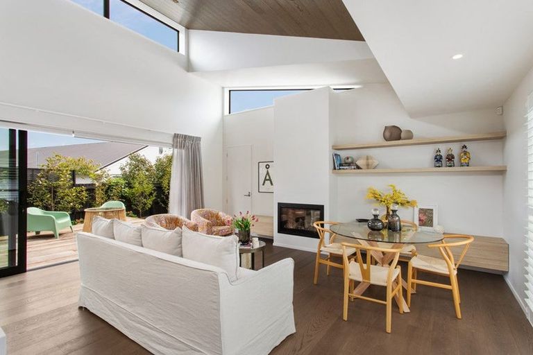 Photo of property in 1/2a Church Lane, Merivale, Christchurch, 8014