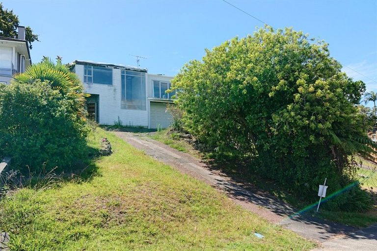 Photo of property in 20 City View Terrace, Birkenhead, Auckland, 0626