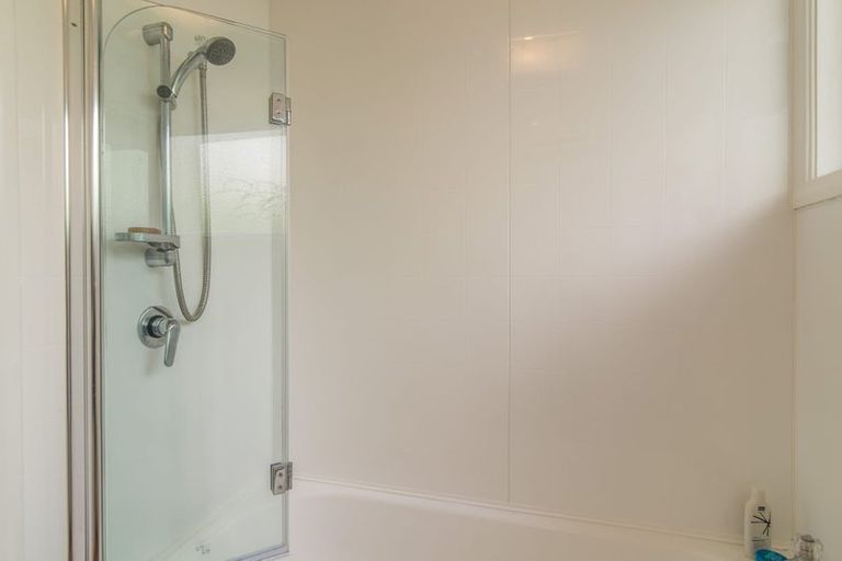 Photo of property in 4 Cardrona Way, Karori, Wellington, 6012