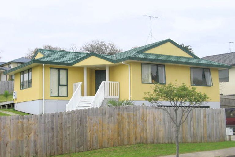 Photo of property in 38 Hewlett Road, Massey, Auckland, 0614