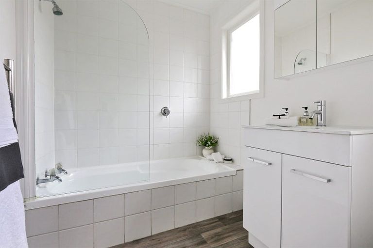Photo of property in 6 O'connell Place, Havelock North, 4130