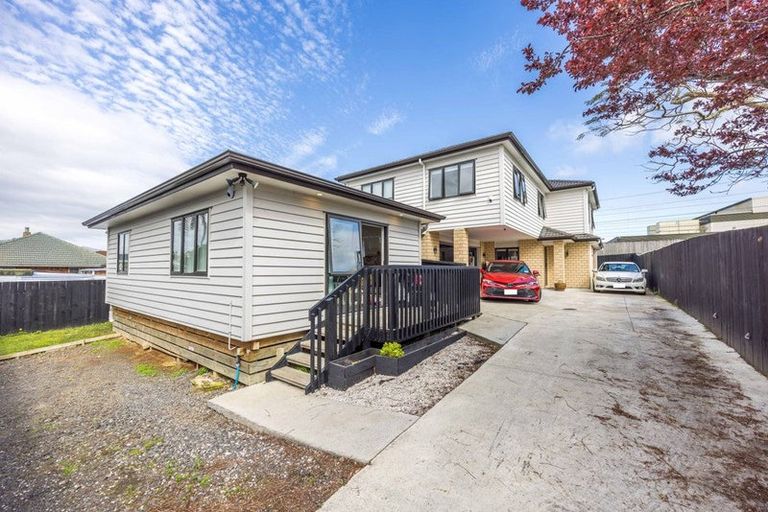 Photo of property in 33a Clendon Avenue, Papatoetoe, Auckland, 2025