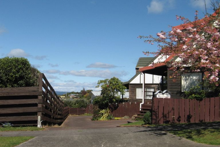 Photo of property in 3 Cherry Lane, Acacia Bay, Taupo, 3330