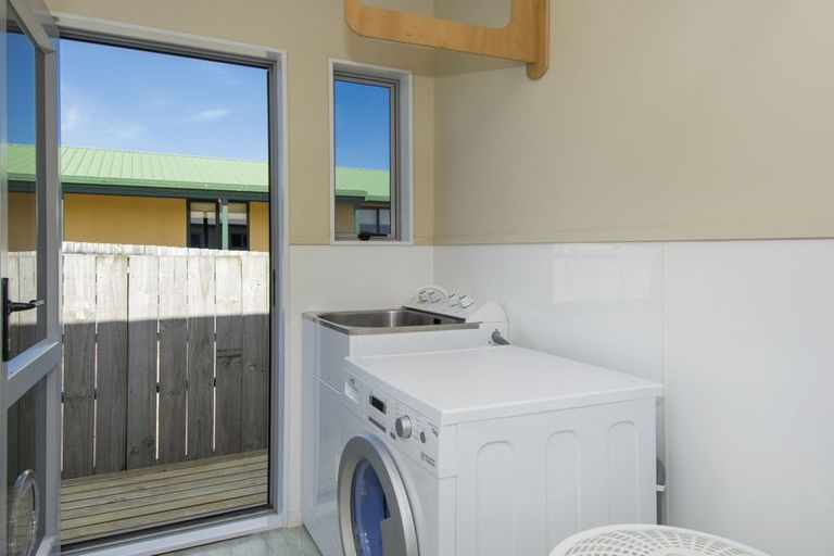 Photo of property in 27a Simpson Road, Papamoa Beach, Papamoa, 3118