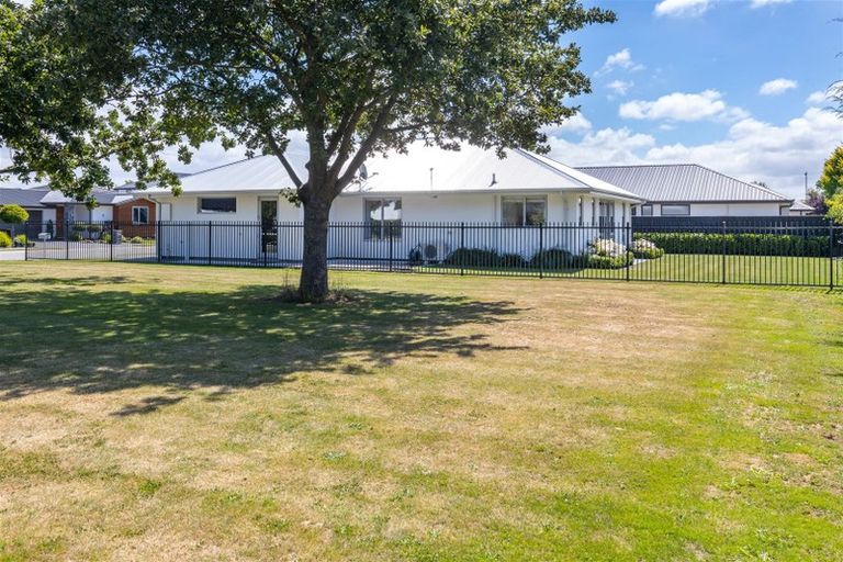 Photo of property in 17 Carpenter Drive, Prebbleton, 7604