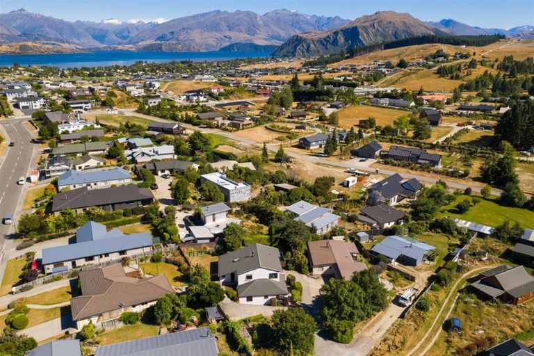 Photo of property in 98 Mount Iron Drive, Wanaka, 9305