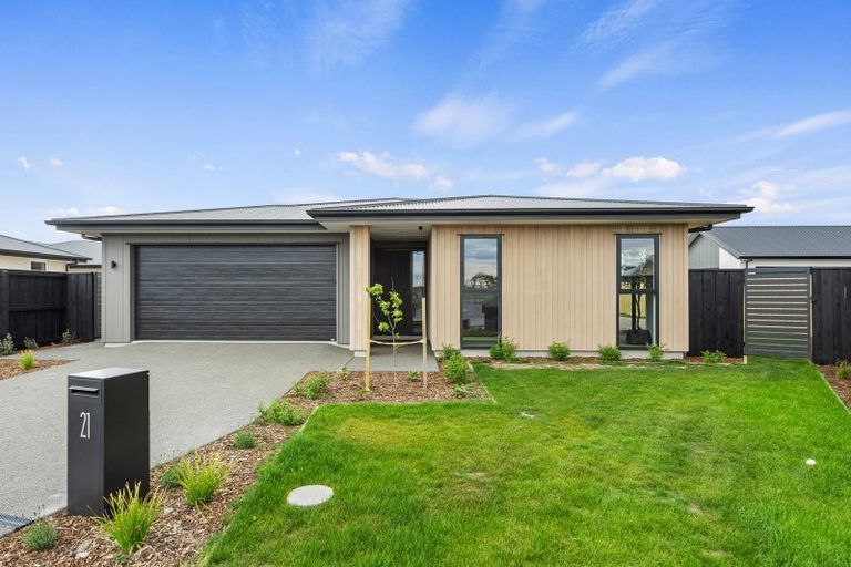 Photo of property in 21 Longfields Road, Lincoln, 7608