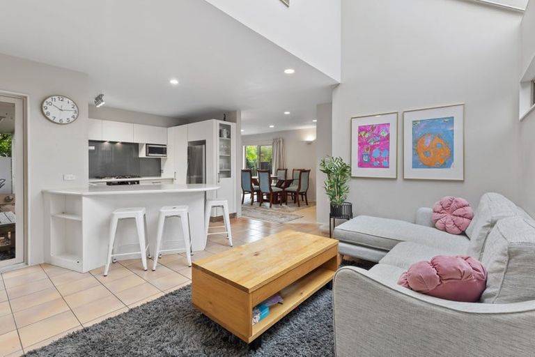 Photo of property in 1/8 Fenwick Avenue, Milford, Auckland, 0620