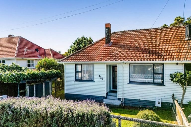 Photo of property in 117 Frankley Road, Frankleigh Park, New Plymouth, 4310