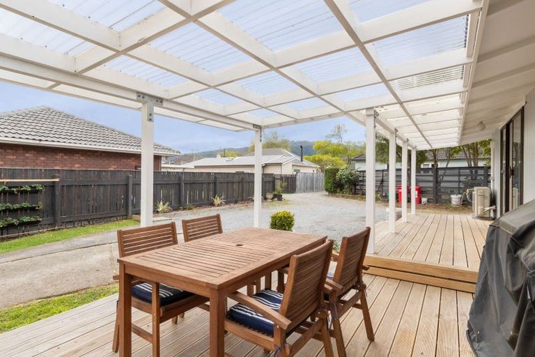 Photo of property in 9a Heretaunga Square, Silverstream, Upper Hutt, 5019