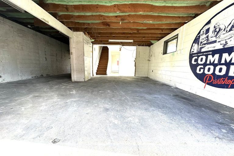 Photo of property in 305 Don Buck Road, Massey, Auckland, 0614