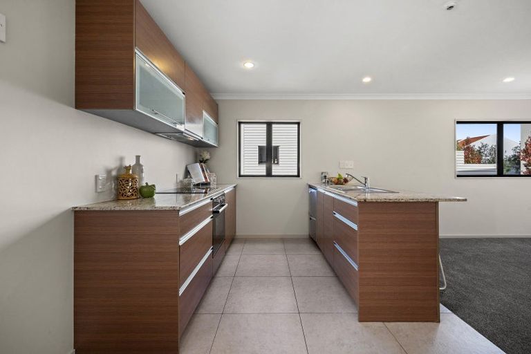 Photo of property in 6/46 Carlos Drive, Flat Bush, Auckland, 2016