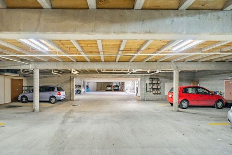 Photo of property in 15/8u Girton Terrace, Mount Cook, Wellington, 6021