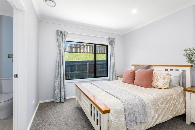 Photo of property in 117 John Burke Drive, Aotea, Porirua, 5024