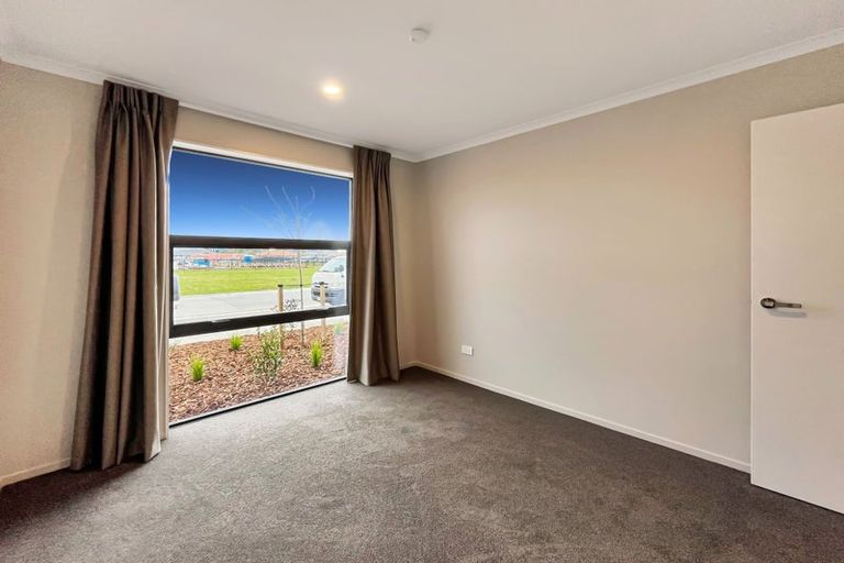 Photo of property in 25 Akoranga Place, Hornby, Christchurch, 8042