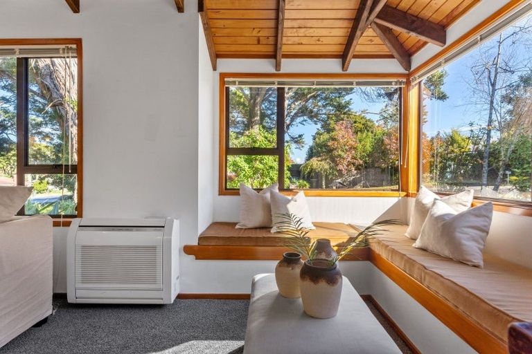 Photo of property in 5 Totara Grove, Hillcrest, Auckland, 0627