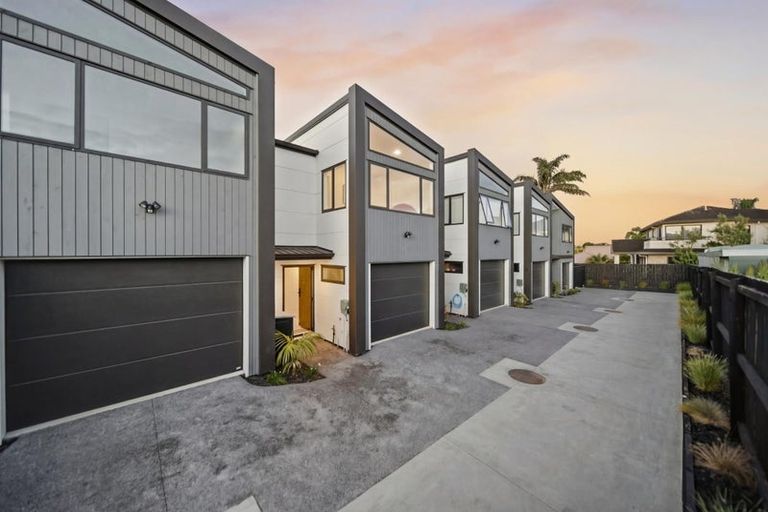 Photo of property in 5/7 Tapu Road, Huapai, Kumeu, 0810