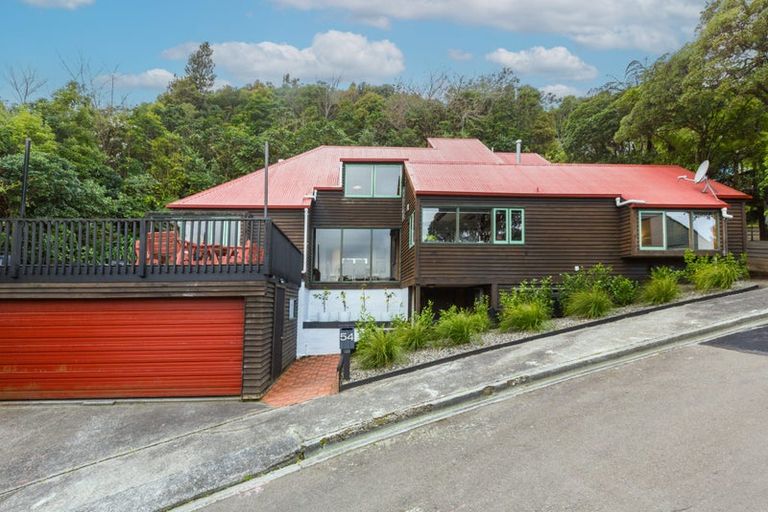 Photo of property in 54 Amapur Drive, Khandallah, Wellington, 6035
