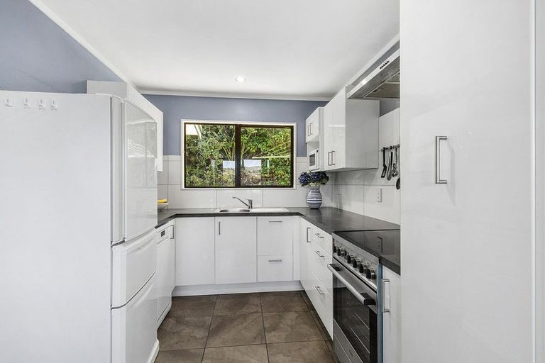 Photo of property in 22 Shackle Lane, Whitby, Porirua, 5024