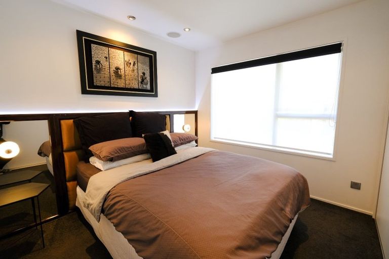Photo of property in 98 Grande Vue Road, Hillpark, Auckland, 2102