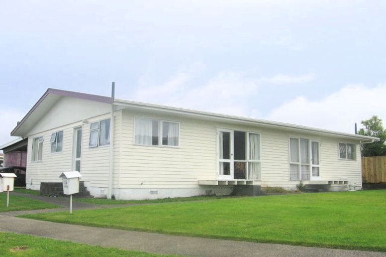 Photo of property in 4a Cypress Drive, Maungaraki, Lower Hutt, 5010