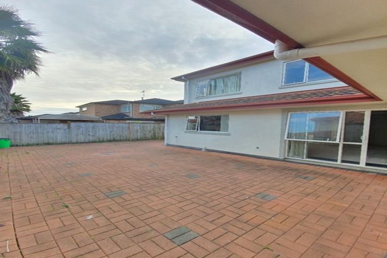 Photo of property in 22 Kestev Drive, Flat Bush, Auckland, 2016