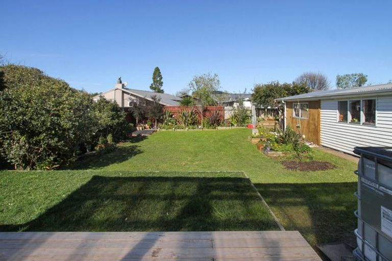 Photo of property in 20 Melba Street, Beach Haven, Auckland, 0626