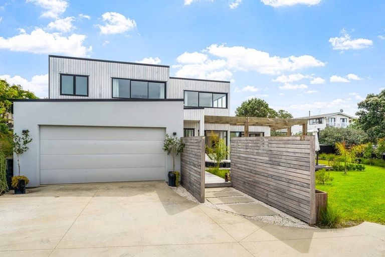 Photo of property in 20 Sunrise Boulevard, Snells Beach, 0920