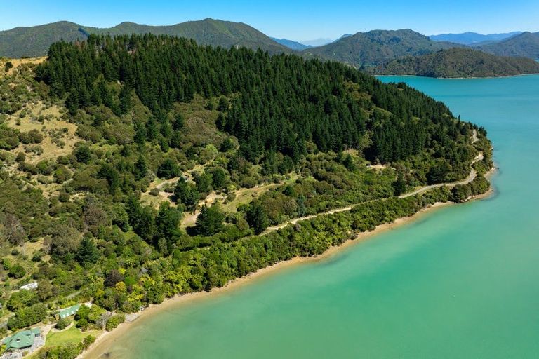 Photo of property in Waitaria Bay, Waitaria Bay, Picton, 7282