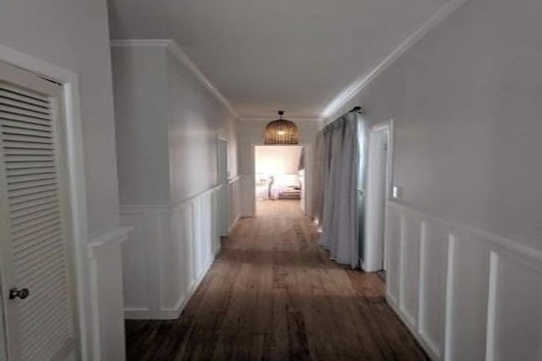 Photo of property in 27 Matai Road, Raumati South, Paraparaumu, 5032