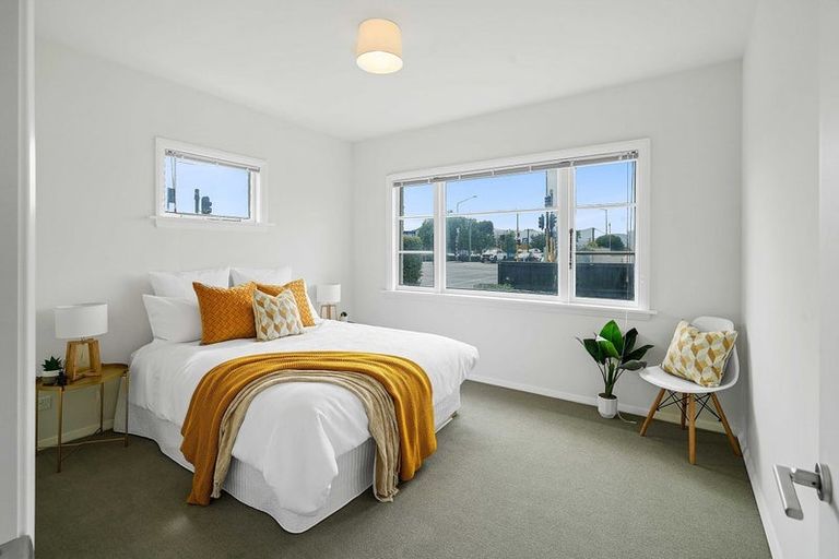 Photo of property in 18 Shands Road, Hornby, Christchurch, 8042