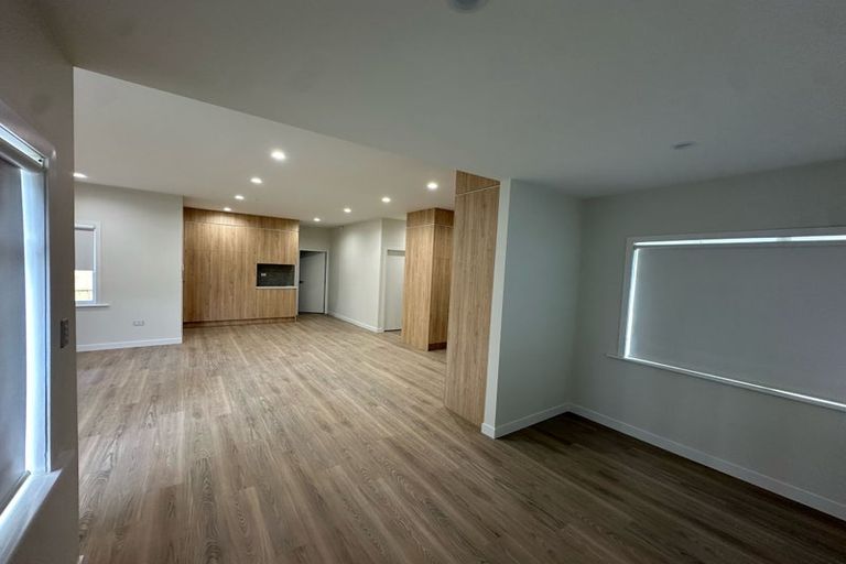 Photo of property in 2 Nikau Street, New Lynn, Auckland, 0600