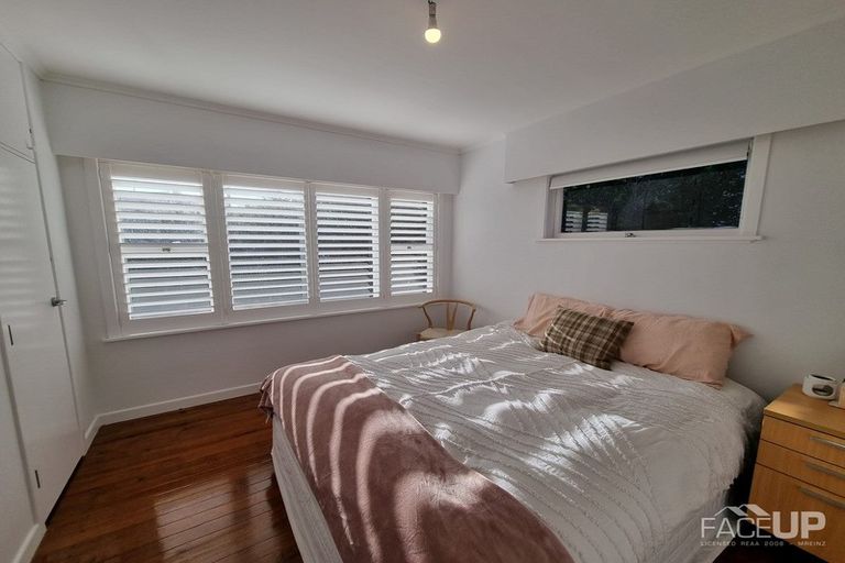 Photo of property in 72 Don Buck Road, Massey, Auckland, 0614