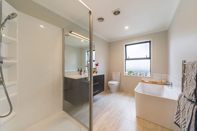 Photo of property in 6 Schooner Drive, Whitby, Porirua, 5024