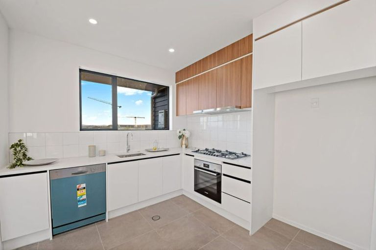 Photo of property in 166 Squadron Drive, Hobsonville, Auckland, 0616