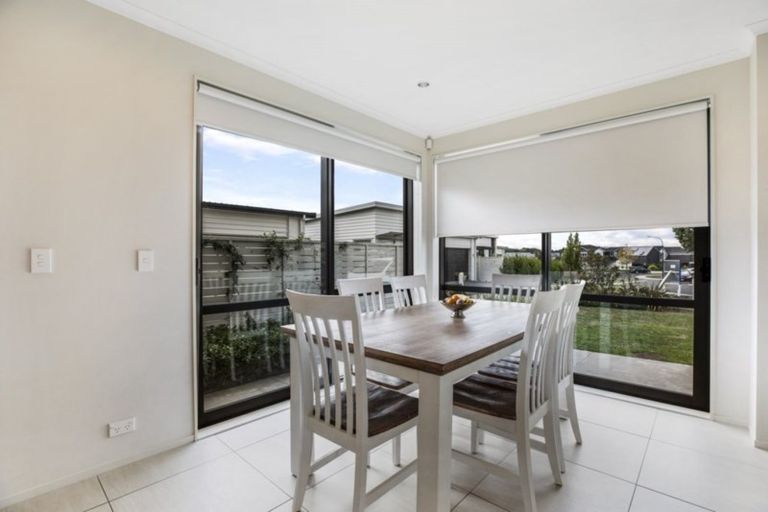 Photo of property in 61 Costa Viva Crescent, Karaka, Papakura, 2113