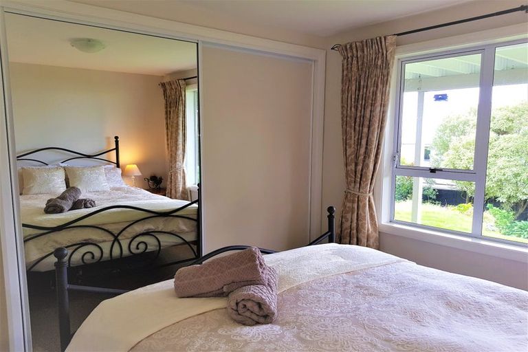 Photo of property in 34 The Brae, Mount Pleasant, Christchurch, 8081