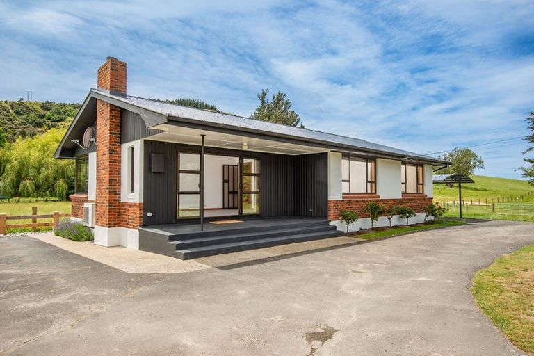 Photo of property in 806 Outram-mosgiel Road, Riverside, Outram, 9073