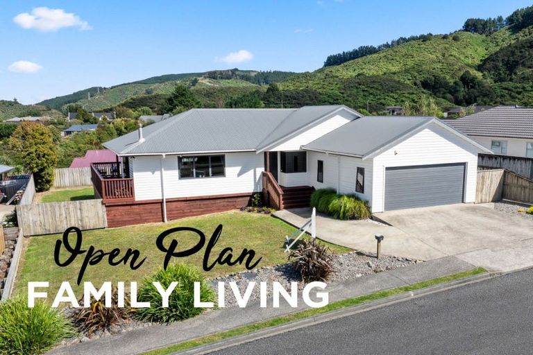 Photo of property in 102 Kirton Drive, Riverstone Terraces, Upper Hutt, 5018