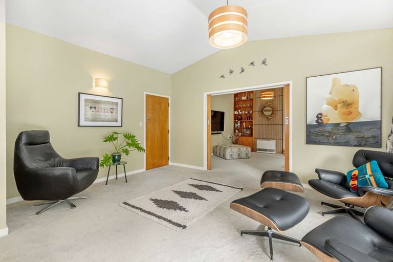 Photo of property in 255 Cambridge Street, Levin, 5510