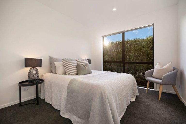 Photo of property in 13 Falconer Rise, Jacks Point, Queenstown, 9371