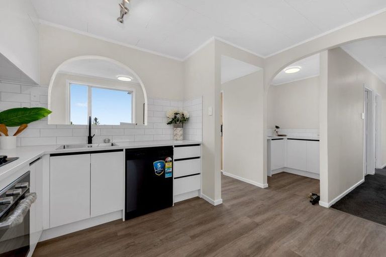 Photo of property in 110 Friedlanders Road, Manurewa, Auckland, 2102