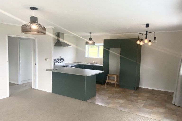 Photo of property in 12 Constable Road, Muriwai, Waimauku, 0881